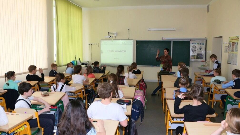 Меньше учеников, больше проблем! Систему образования лихорадит вместе с демографией