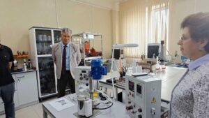 Новосибирские ученые предложили очищать водоемы сорбентом из лузги гречихи