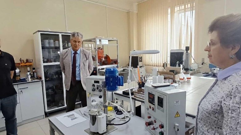 Новосибирские ученые предложили очищать водоемы сорбентом из лузги гречихи