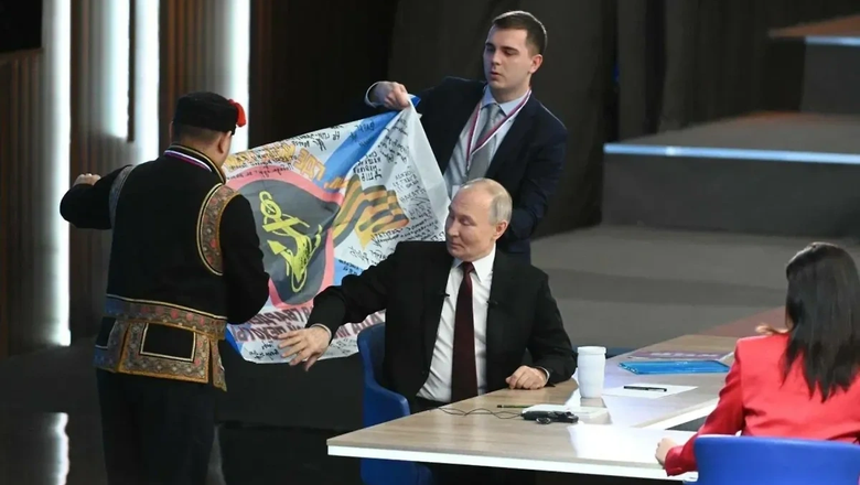 Песков сообщил Life.ru сроки ежегодной прямой линии Путина