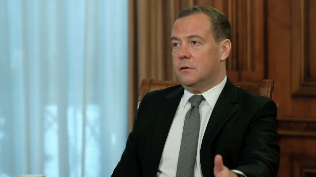 Просто следовать букве договора мало: Медведев уточнил предложение США по ДСНВ