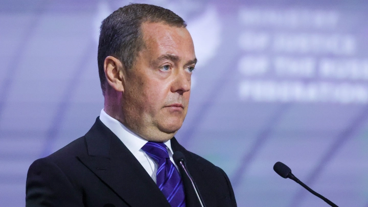 «Психоделический проект». Медведев подверг критике идею создания претензионной комиссии по Украине