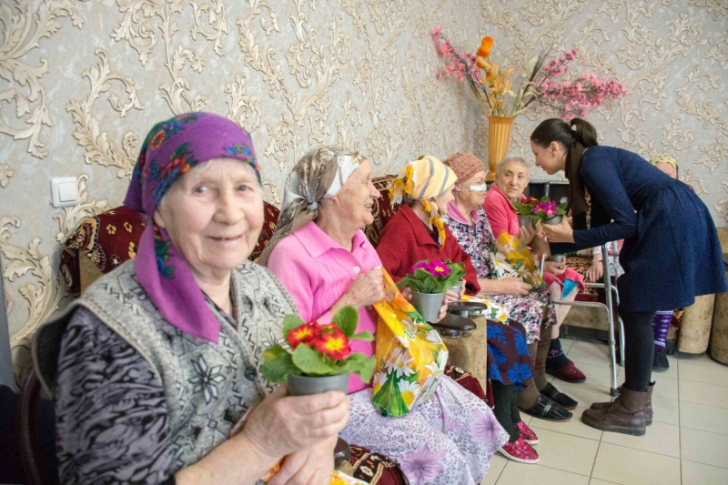 Стагнация экономики, дыра в бюджете и рост госдолга. Как власть жонглирует финансами