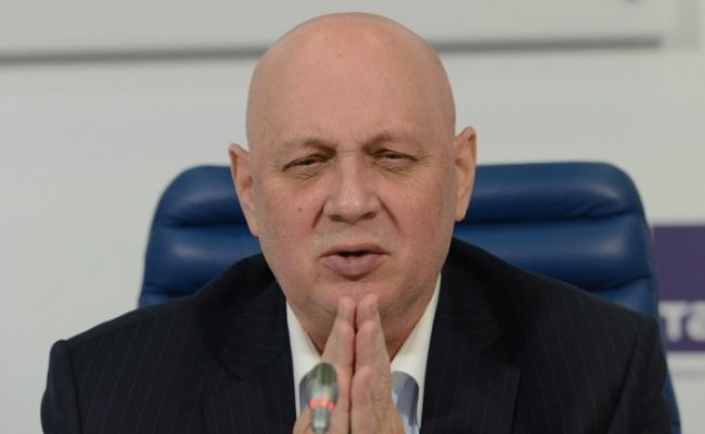 Умер культовый писатель-фантаст Василий Головачев