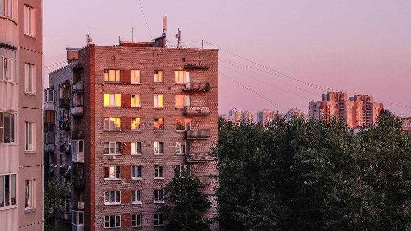 Выяснилось, в каком районе Петербурга продается самая дешевая квартира у парка