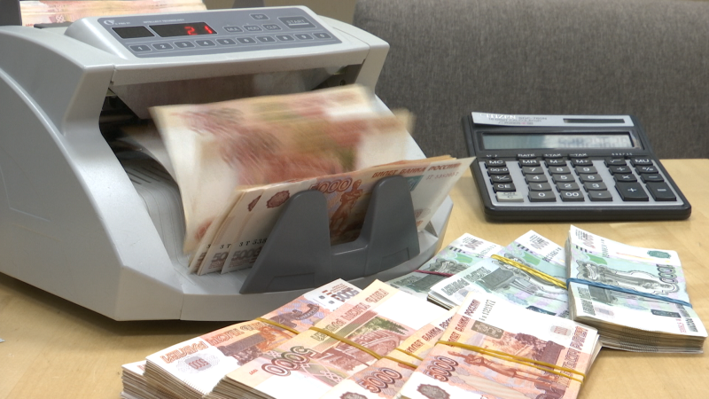 На доходы и расходы чиновников будут смотреть иначе: Путин подписал закон