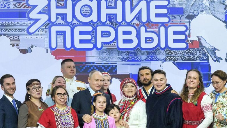 Путин указал на важность творческого подхода в работе с маленькими детьми