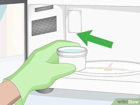 Step 2 Освободите микроволновую печь.